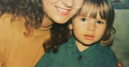 NEKADA PLAVI, MALI DJEVOJČURAK, A DANAS BOMBA ZA KOJOM UZDIŠE CIJELA ESTRADA: Nema šanse da pogodite KO JE PJEVAČICA SA SLIKE (FOTO)