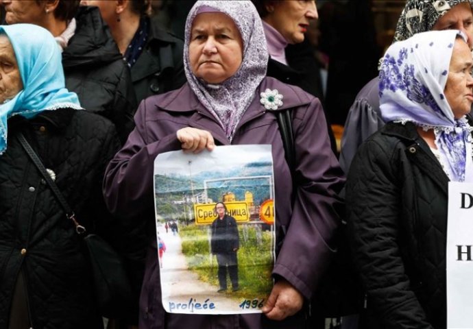 KUHA U STOCKHOLMU Udruženja žrtava na protestu u glavnom gradu Švedske: 'I Handke je učesnik u GENOCIDU…'