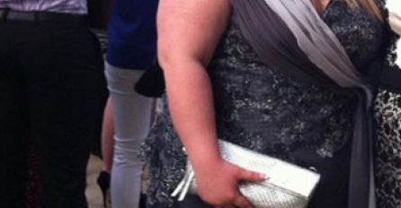 SJEĆATE LI SE NINE IZ ‘ŽIVOTA NA VAGI’?  ŠOKIRALA JE NOVOM FOTOGRAFIJOM! Muškarci su je ismijavali, a danas MOLE NA KOLJENIMA ZA ŠANSU!