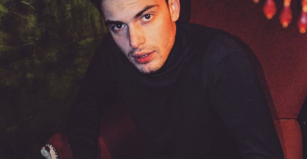 DOBIO PRIJETEĆU PORUKU: Na porodičnu kuću Tome Panića bačena bomba! Kamataši su mu za petama, TRAŽE OD NJEGA SAMO JEDNO