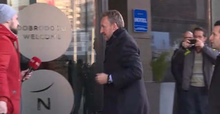 Počeo sastanak lidera SDA, SBB-a i DF-a