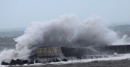 NEVRIJEME RAZORILO DRŽAVU, KUĆE  BEZ STRUJE, KROVOVI  VIŠE NE POSTOJE: Oglasili se nadležni organi, broj povrijeđenih  RASTE! OVO JE STRAŠNO!