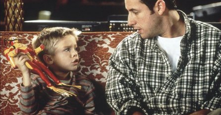 BIO JE PRESLATKI MALI DIKTATOR, A 20 GODINA KASNIJE JE PRAVI SRCELOMAC: Žene, udahnite duboko, KAKAV FRAJER!