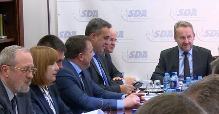 "SDA organizovala odbranu i obnovu Sarajeva koje je bilo uništeno tokom opsade"