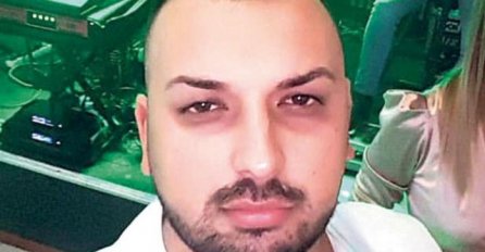 PRONAĐEN U LOKVI KRVI, SRPSKI FOLKER PRETUČEN U KAFANI: Pokušao da bježi, ali su ga stigli, POLICIJA NA NOGAMA, NAPADAČ U BJEKSTVU