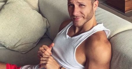 SAŠA KOVAČEVIĆ VAŽI ZA NAJBOLJEG FRAJERA NA ESTRADI, A TEK DA VIDITE NJEGOVOG BRATA: Žene duboko udahnite, KAKAV FRAJER!