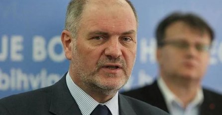 Komemoracija Mustafi Mujezinoviću danas u Vijećnici