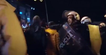 NAPETO U CRNOJ GORI: Sukob građana i policije u Nikšiću