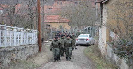 PRIJAVILI SU DA JE TU BIO BERBERIN I DJEVOJČICA: Policija je upala U OVU KUĆU I ZETEKLA NEŠTO JAKO BITNO!