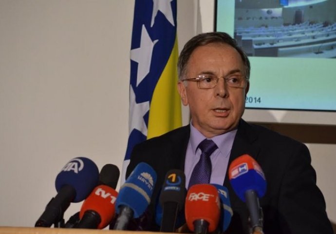 Genjac o nabavci vakcina: Imamo 100.000 doza nabavljenih naporom Izetbegovića i Turković