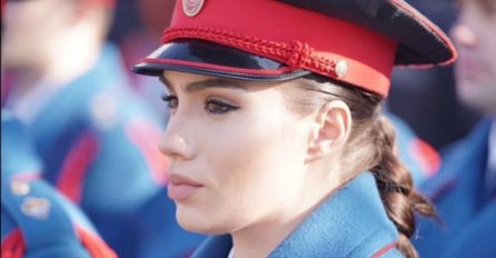 SVI BRUJE O ATRAKTIVNOJ POLICAJKI IZ BANJALUKE, A SAD SU SAZNALI KO JE ONA: Udata je, a ovako je izgledala u vjenčanici, ČEKAJTE DOK JOJ VIDITE MUŽA (FOTO)