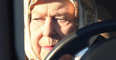 PRVE SLIKE KRALJICE ELIZABETE NAKON SKANDALA, KIPTI OD BIJESA: Do sada je ovakvu nismo vidjeli (FOTO)