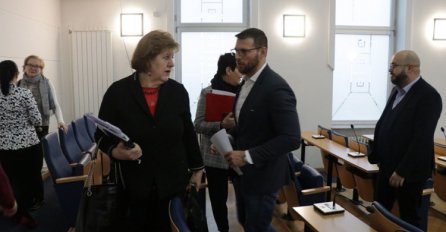 SDA bez pečata neće da smijeni Vladu KS