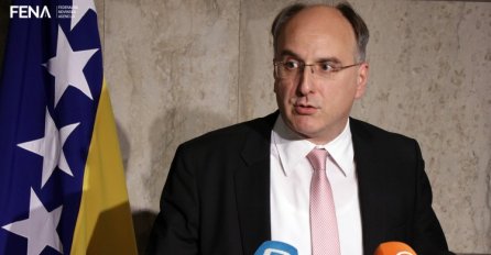 Damir Arnaut istupio iz SBB-a, djelovat će kao samostalni poslanik