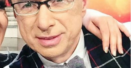 OBJAVLJENA SLIKA SAŠE POPOVIĆA SA MATURE, SMIJAT ĆETE SE DANIMA KADA VIDITE: Frizura "na tutu", debele obrve, a tek brčići, HIT!