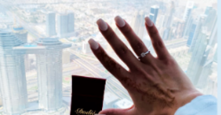 ZADRUGARKA ZAPROŠENA, ODMAH USLIKALA PRSTEN: Vrisnula od sreće, FANOVI JOŠ U ŠOKU (FOTO)