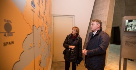 Komšić u Yad Vashemu odao počast žrtvama Jasenovca