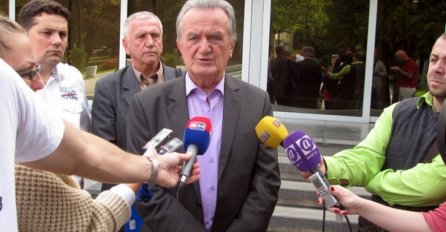 NOVI SKANDAL TRESE REPUBLIKU SRPSKU: Savjetnik u vladi Radovana Viškovića primio SMS poruku od bivše ljubavnice, evo šta traži od njega