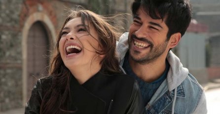 SJEĆATE SE SUPARNIKA KEMALA SOJDERERA IZ SERIJE BESKRAJNA LJUBAV, EMIRA KOZDŽOGLUA: Počinje da stari, niko ne vjeruje DA DANAS OVAKO IZGLEDA!