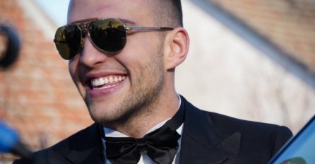 SIN RATNOG ZLOČINCA pjeva pjesmu Halida Bešlića: Isplivao snimak iz prepunog kluba, POGLEDAJTE KOMENTARE