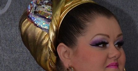 MA KAKVA ANA NIKOLIĆ, BOJANA STAMENOV SE PREPOLOVILA: Sinoć se pojavila na MAC-U, PUBLIKA U ŠOKU, evo šta je uradila od sebe! ((FOTO)