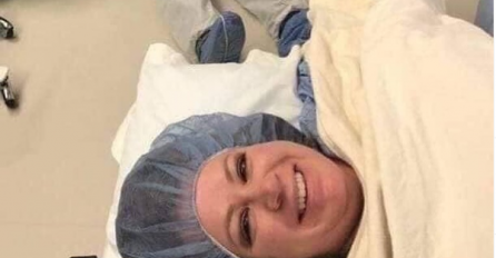 SLIKA OBILAZI DRUŠTVENE MREŽE, MAJKA NA POROĐAJU OVO SIGURNO NIJE OČEKIVALA: Vidite li ko leži na podu?