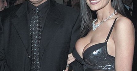 ISPLIVAO  SNIMAK CECE I ARKANA, POPELA SE NA STOL I PLESALA SAMO ZA NJEGA: Ovakvog ga niste vidjeli, evo šta radi sa RUKAMA, NIJE ZA ONE SLABOG SRCA!