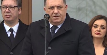NOĆAS MU JE UMRO OTAC, A DODIK JE JUTROS S VUČIĆEM STIGAO NA OVO MJESTO: Stao za mikrofon, A ONDA IZUSTIO OVE RIJEČI