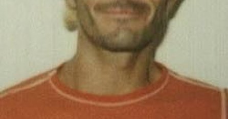 BIO JE BESKUĆNIK, A GLEDAJTE KAKO DANAS IZGLEDA, UŽIVA U LUKSUZU: Jedan recept mu donio MILIJARDE