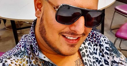 DARKO LAZIĆ PONIZIO DJEVOJKU PRED SVIMA, LJUDI SE ZGROZILI KAD JE OVO REKAO: Ona ga  blijedo gledala, BRUKA I SRAMOTA!