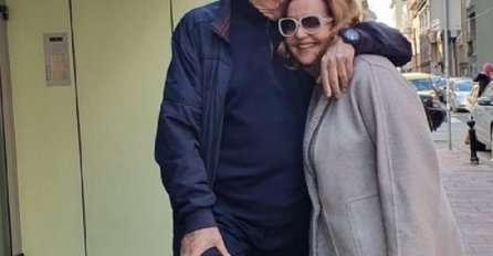 BLIJEDO LICE, MRŠAV KAO GRANA, ANA BEKUTA I MRKA UHVAĆENI NA ULICI NAKON OPERACIJE: Evo kako izgledaju, JEDAN DETALJ SVI PRIMIJETILI!