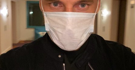 DUŠKO TOŠIĆ OBJAVIO SLIKU, NALAZI SE ISPRED PORODIČNE VILE, NOSI OVO U RUKAMA: Kad Jelena Karleuša vidio ovo NEĆE JOJ BIT DOBRO! (FOTO)