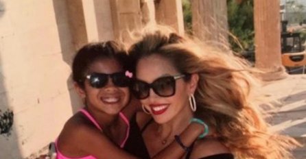 "GLEDAM MOJU DJEVOJČICU OPET NASMIJANU I SRETNU": Vanesa objavila DIRLJIVU sliku svoje kćerke, RIJEČI KOJE KIDAJU DUŠU!