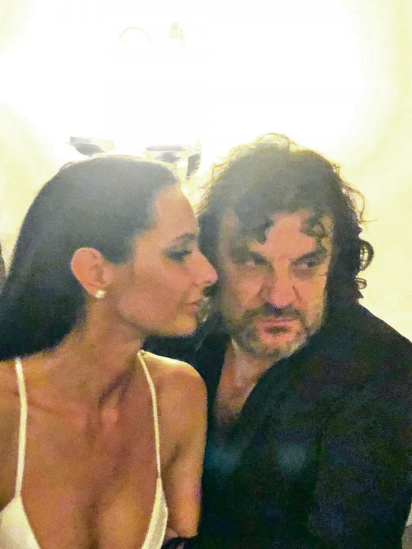 2132675-1612-foto-scandal-ff