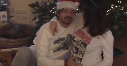 TRUDNU SEVERINU MAZI PO STOMAKU, ISPLIVAO KUĆNI VIDEO KOJI SU KRILI CIJELO VRIJEME: Pjevačica trudna, a on se ne odvaja od nje (VIDEO)