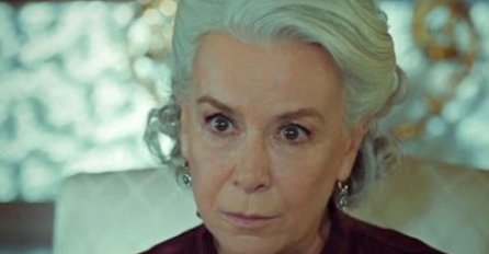 U SERIJI "SNAHA" GLUMI BOGATAŠICU ESMU BORAN: Sad su je uslikali u STVARNOM ŽIVOTU, kupaći kostimi i lagana odjeća, nemoguće da OVAKO IZGLEDA! (FOTO)