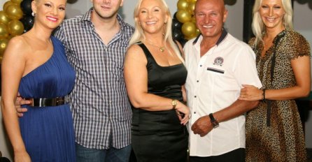 SIN ŠABANA ŠAULIĆA SLOMLJEN OD TUGE, NA NJEGOVOM POMENU UGLEDAO NJU, NIJE MOGAO ZADRŽATI SUZE: Svi su je slikali, ŠTA ONA RADI TU?