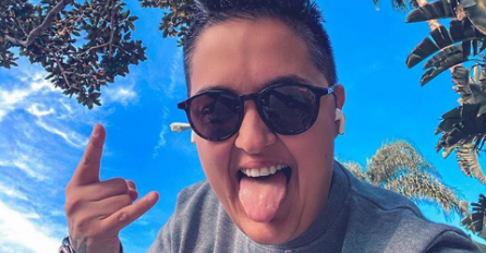 KAD JE UGLEDALA NJEGA U PUBLICI, MARIJA ŠERIFOVIĆ ODMAH PREKINULA KONCERT: Nastao muk u cijeloj dvorani, a onda je pjevačica izgovorila OVE RIJEČI!