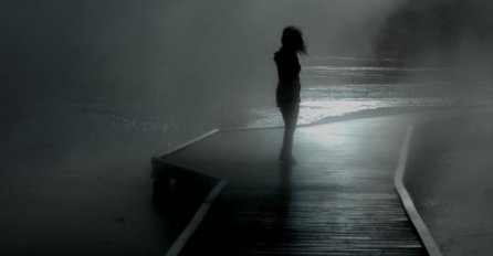 POPULARNI FOLKER JE NAPASTVOVAO U AUTOMOBILU PA IZBACIO NA SRED PUTA! Godinama držala gorku istinu u sebi, A SAD JE SMOGLA SNAGE DA PROGOVORI! Njena priča uzdrmala javnost! 