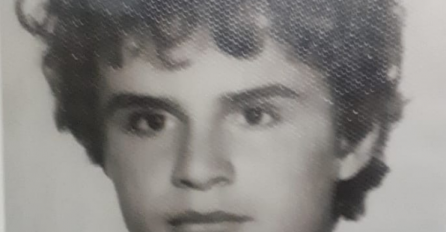 SVI U SRBIJI GA DOBRO ZNAJU, nekada slatki dječak sa LOKNAMA, A DANAS MUZIČAR ZA KOJIM ŽENE LUDE: Ko je on? (FOTO)