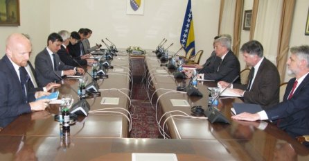 Džaferović s ambasadorima Kvinte i Sattlerom o odlukama Ustavnog suda BiH