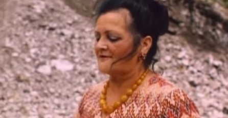 SVI SE SJEĆAJU MICE TROFTALJKE IZ FILMA "LEPA SELA LEPO GORE",  POGLEDAJTE KAKO DANAS IZGLEDA: Na kraju osme decenije! (VIDEO)