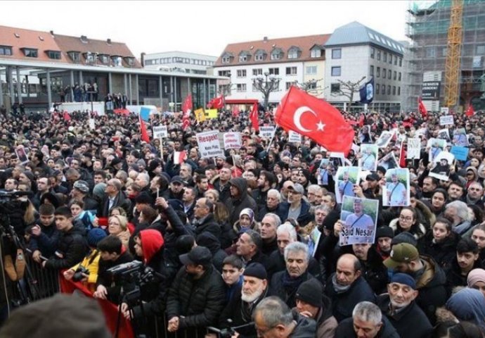 Na skupu protiv terorizma i antiislamizma u Hanauu se okupilo 10.000 ljudi