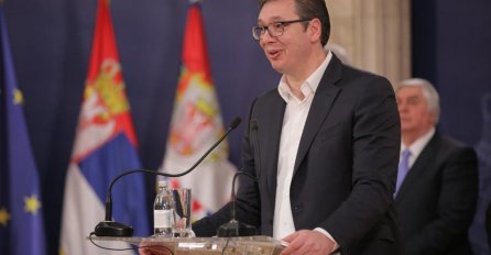 KAD ČUJETE ŠTA JE VUČIĆ IZJAVIO O KORONA VIRUSU SRUŠIT ĆETE SE OD SMIJEHA, DOKTORI IZA NJEGA POPADALI: Nakon ove šale NIKOM NIJE DOBRO!