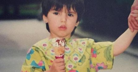 ONA JE DANAS NAJLJEPŠA SRPSKA PJEVAČICA: Možete li prepoznati djevojčicu sa slike, UDALA SE ZA PJEVAČA! (FOTO)