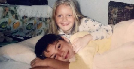 DANAS JE NAJLJEPŠI SRPSKI PJEVAČ, A EVO KAKO JE IZGLEDAO KAO DJEČAK: Lomi srca mnogim ženama na estradi, a on VOLI SAMO JEDNU!