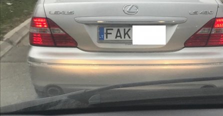 Nevena je jutros na Novom Beogradu VRISNULA kad je vidjela REGISTRACIJU na automobilu: Tablica koja je najveći hit u Srbiji