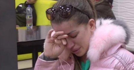 DALILA DRAGOJEVIĆ NAPUŠTA KUĆU, DEJAN DONIO ODLUKU, ZA SVE JE ON KRIV: Evo šta se desilo, NEVJERICA! (FOTO)