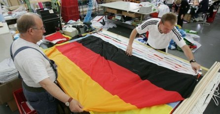 OVO BI ITEKAKO MOGLO ZAUSTAVITI ODLIV STANOVNIŠTVA S BALKANA Njemačka zatvara vrata ovim radnicima! DOSTA JE