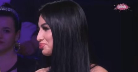 ALEKSANDRA NIKOLIĆ JEDNA JE OD NAJZGODNIJIH UČESNICA ZADRUGE: Ovako zaista izgleda bez šminke, BUBULJICE NA SVE STRANE, ISPUCALA USTA, A TEK OBRVE...HIT! (VIDEO)